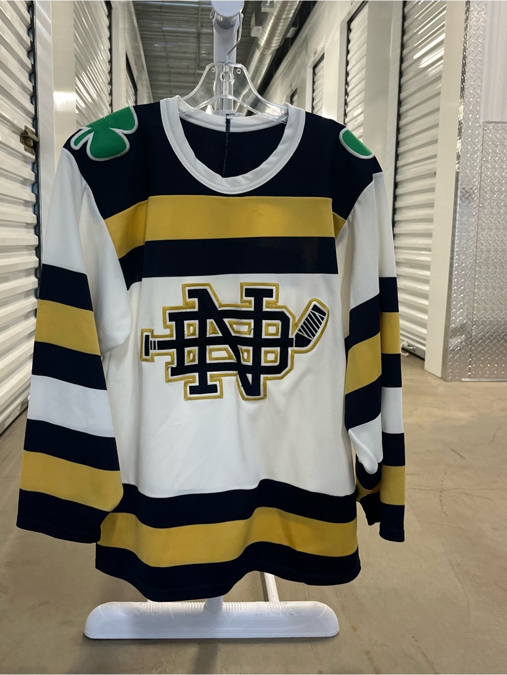 Notre Dame Striped Hockey Jersey with Green Shoulder Shamrocks Size Mens Small